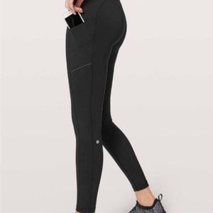 Black lululemon speed up tight in size 4